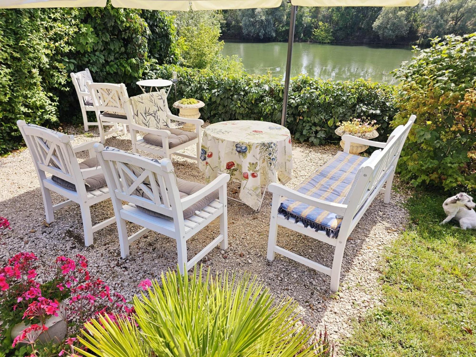 Jan'S Place In Burgundy Ecuelles  ภายนอก รูปภาพ