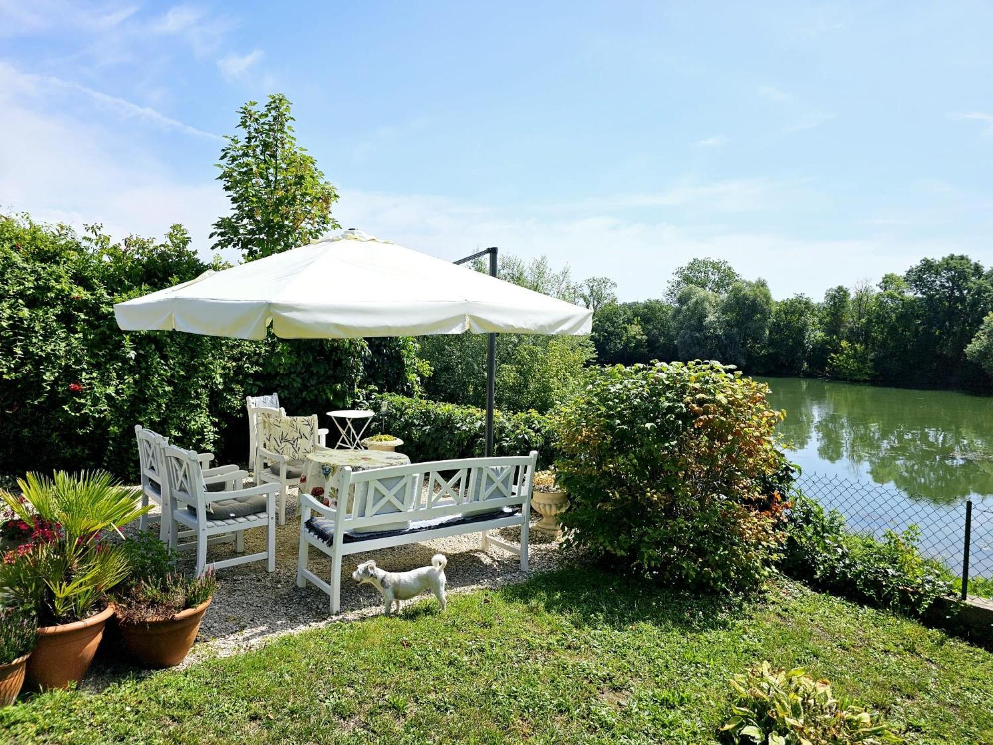 Jan'S Place In Burgundy Ecuelles  ภายนอก รูปภาพ
